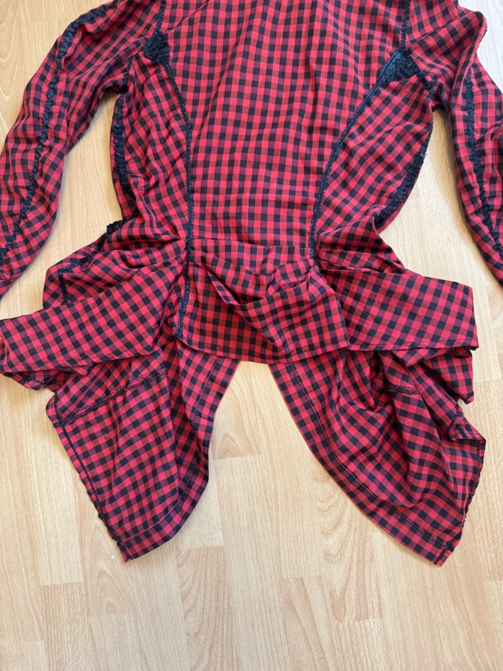Mara Margo Victorian style handkerchief hem blouse - Picture 7 of 9